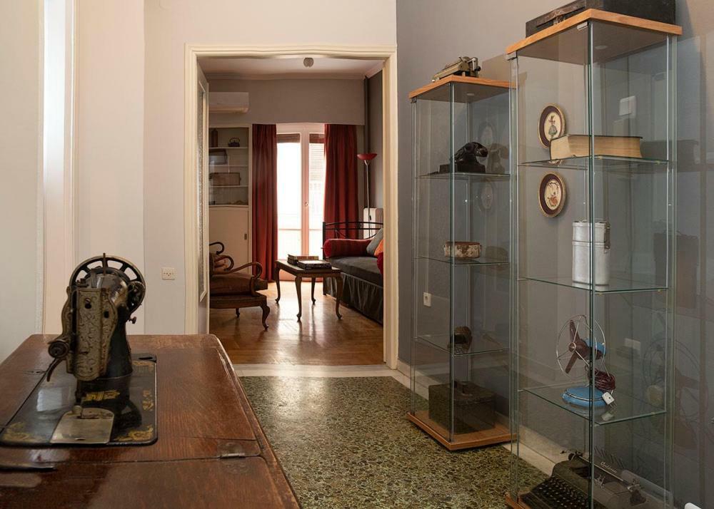 Vintage Apartment Next To Acropolis Museum アテネ エクステリア 写真
